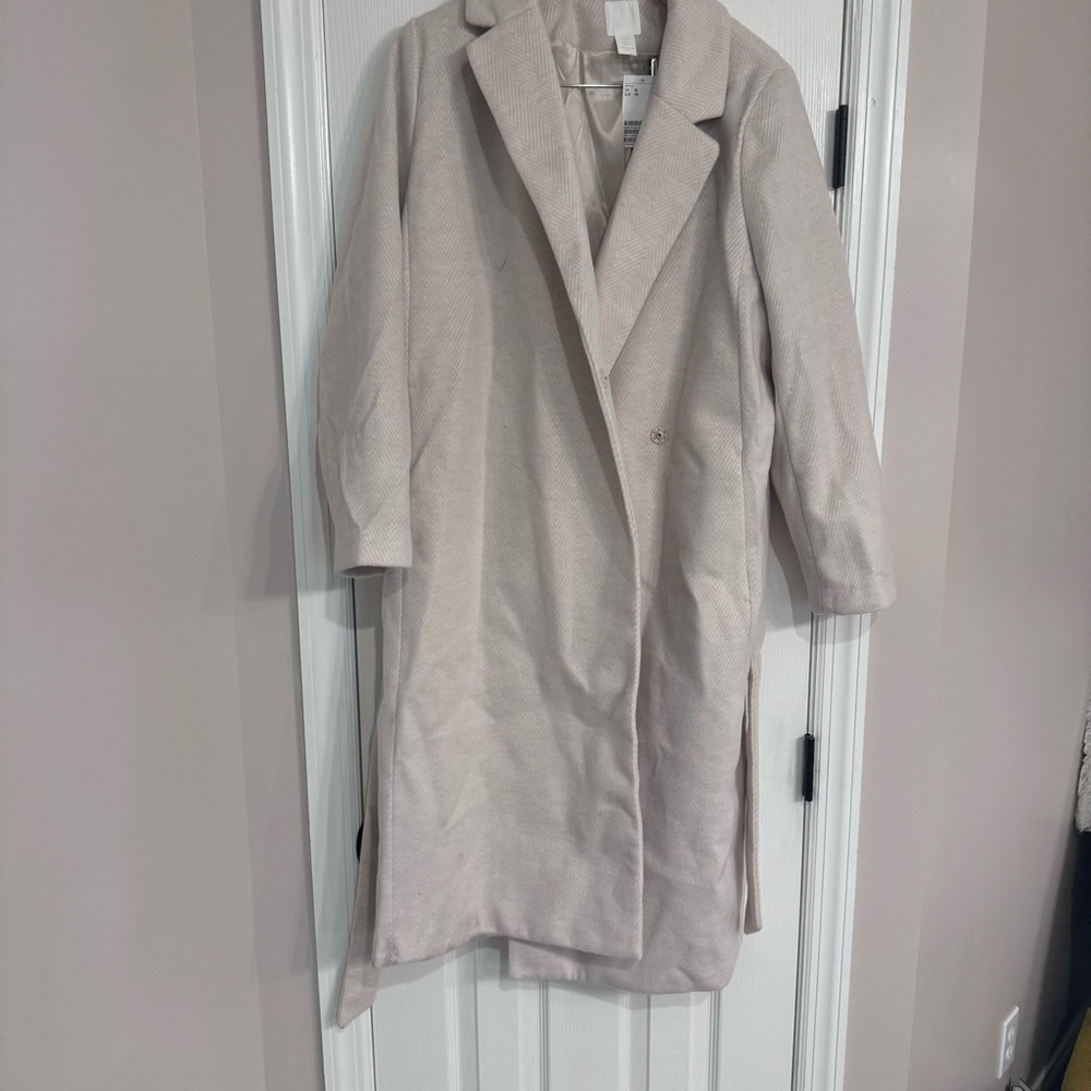 New H&M off white long coat XL